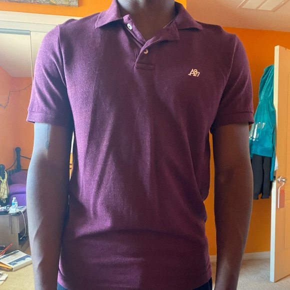 Casual/ dress shirt. Burgundy. - Picture 4 of 4